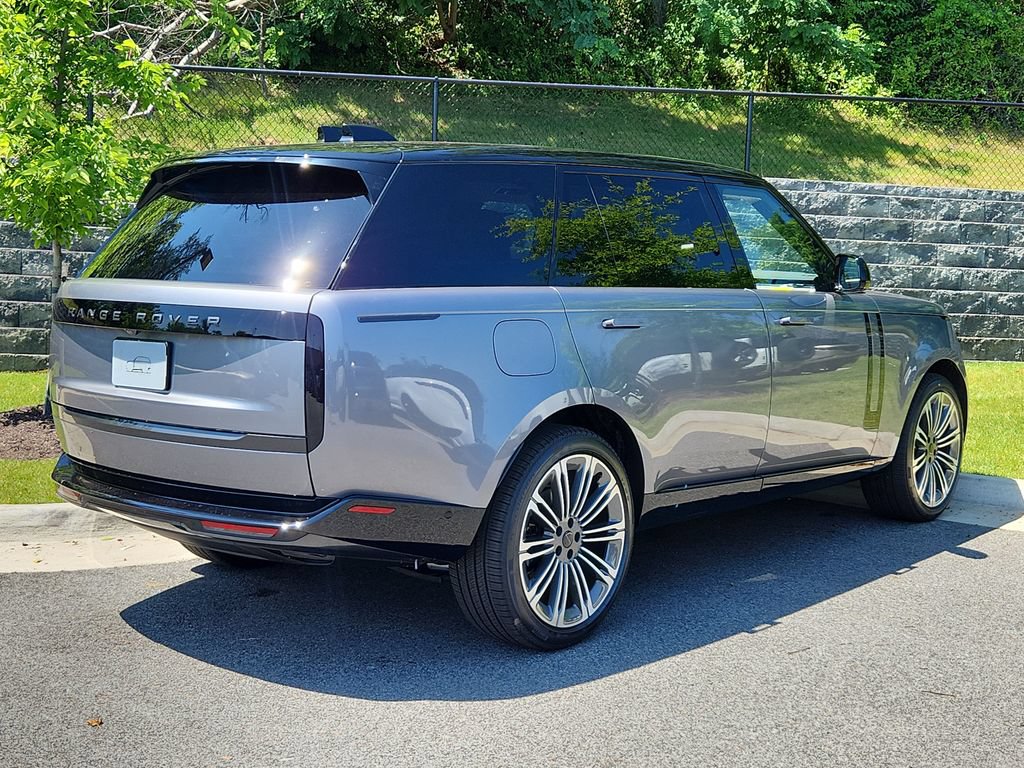 New 2026 Land Rover Range Rover Long Wheelbase SE AWD/4WD image 2
