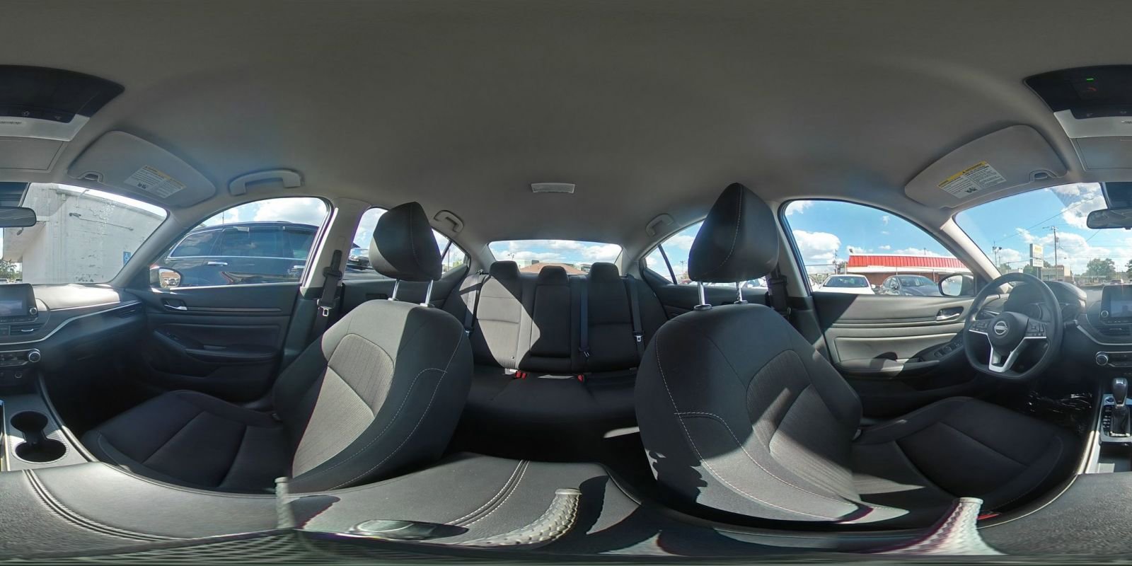 Used 2025 Nissan Altima 2.5 SV FWD image 43