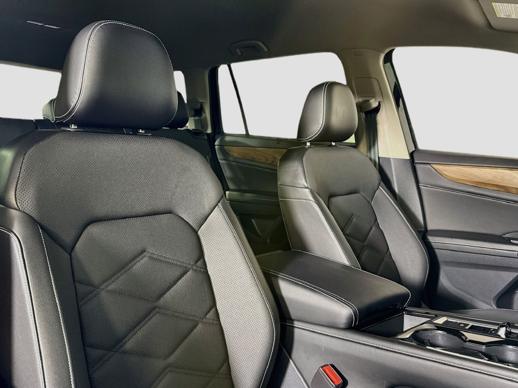 Used 2024 Volkswagen Atlas SE FWD image 16