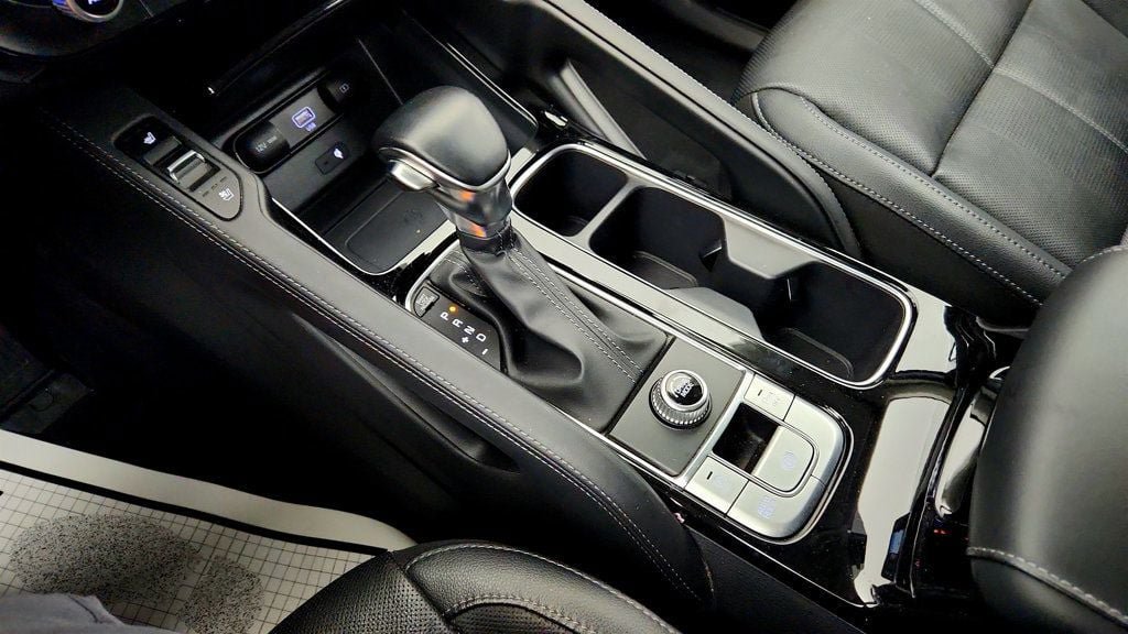 Used 2022 Kia Telluride EX w/ EX Premium Package FWD image 17