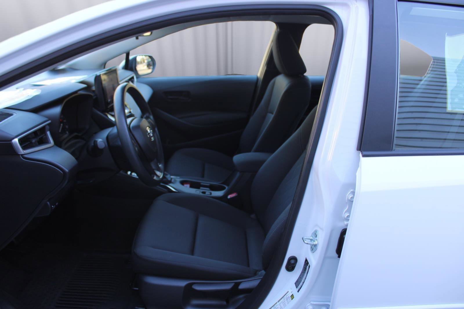 Certified 2024 Toyota Corolla LE image 29