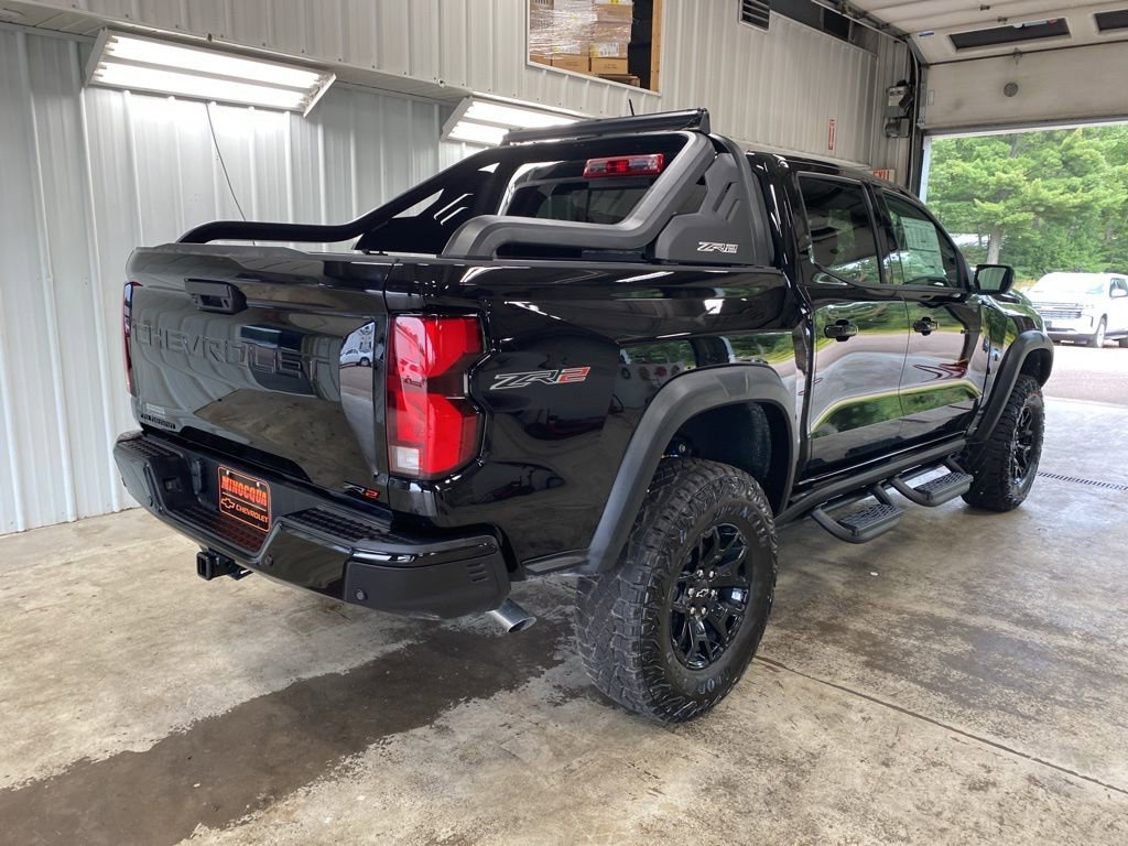 New 2025 Chevrolet Colorado ZR2 w/ Midnight Edition image 12