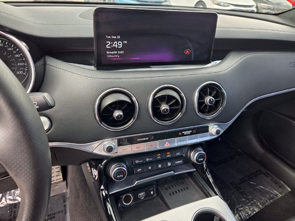 Used 2022 Kia Stinger GT2 AWD/4WD image 26