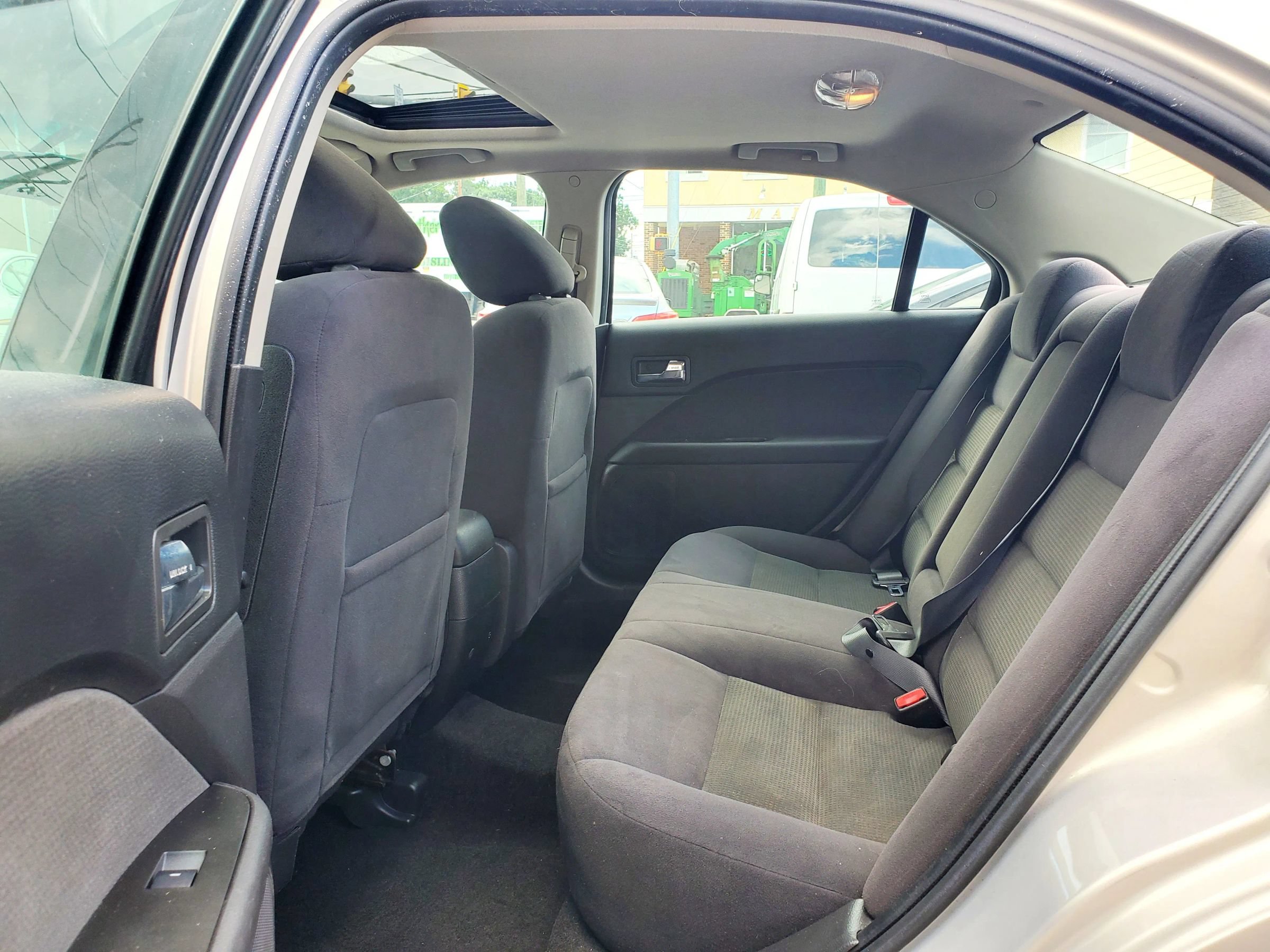 Used 2009 Ford Fusion SEL FWD image 11