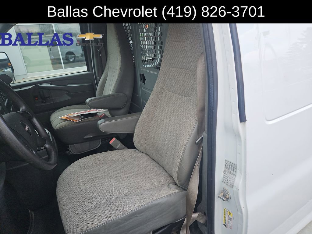 Used 2015 GMC Savana 2500 RWD image 20