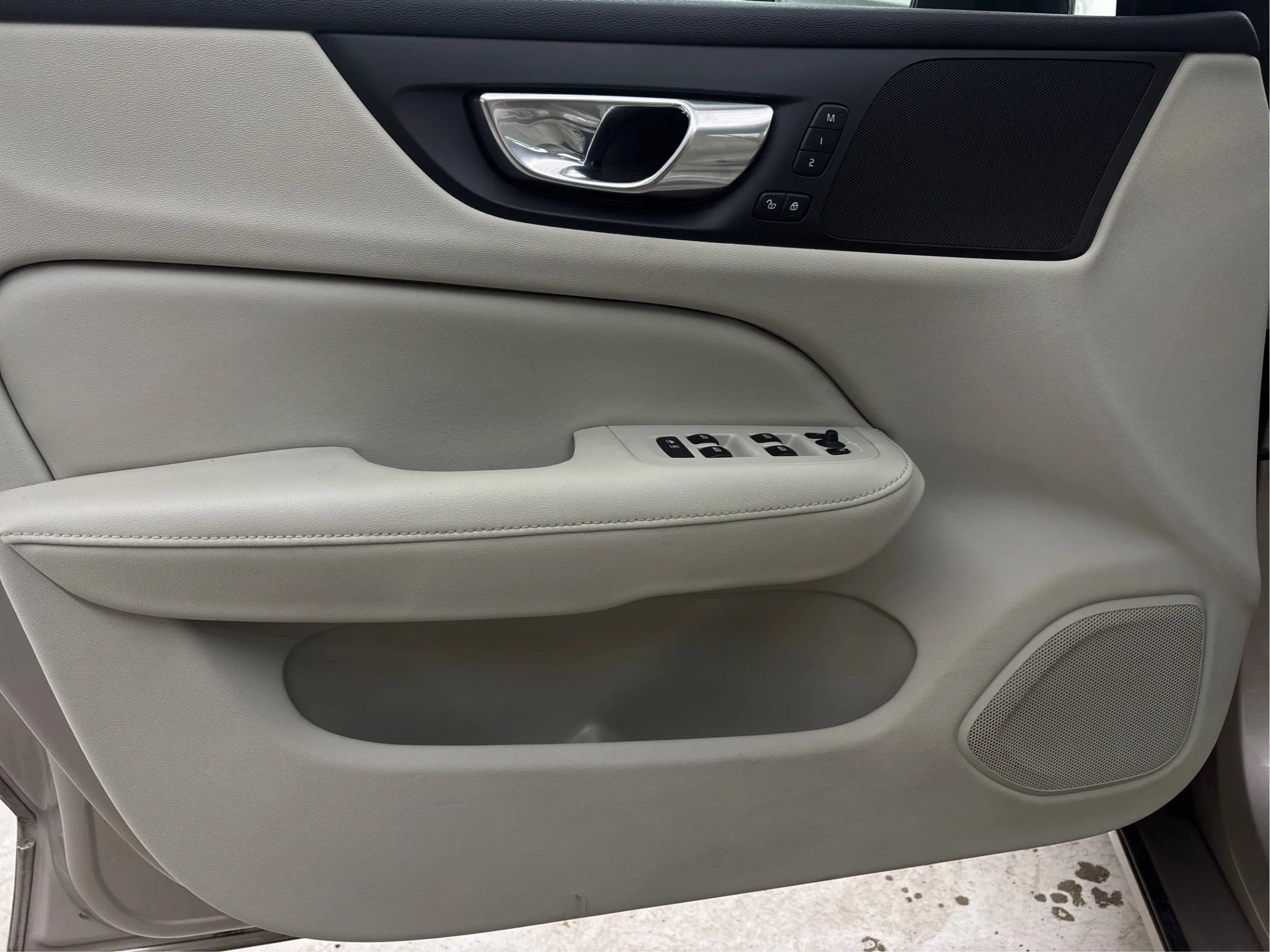 Used 2023 Volvo S60 T8 Plus AWD/4WD image 25