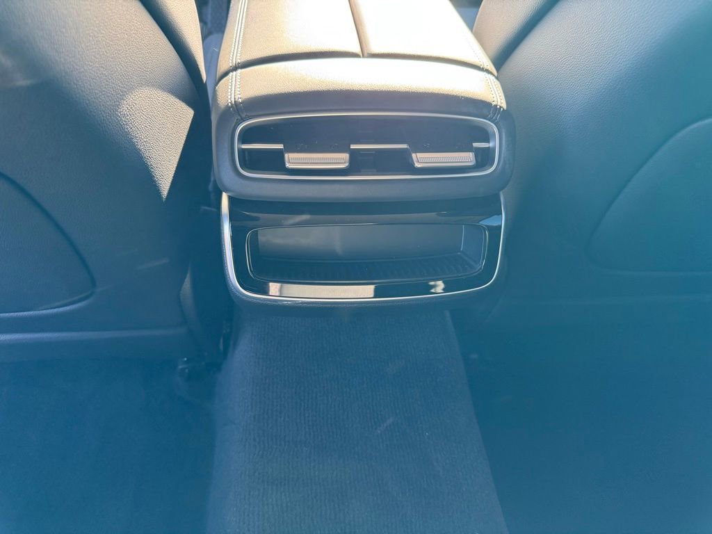 Used 2025 Genesis G80 2.5T image 15