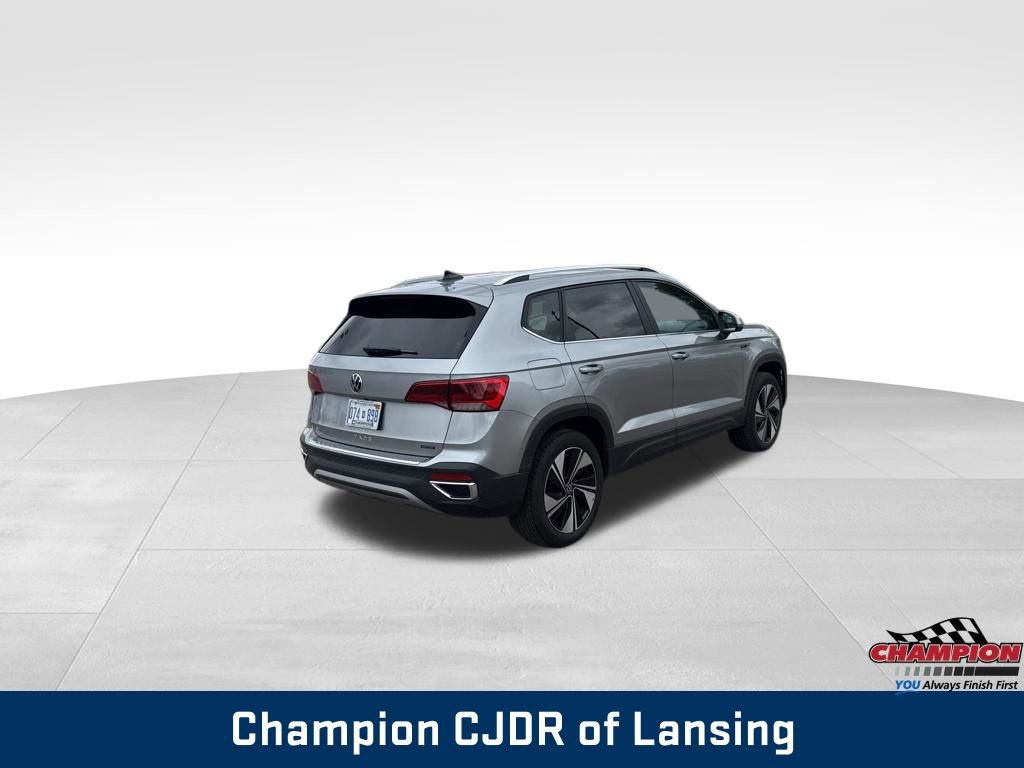 Used 2023 Volkswagen Taos SE AWD/4WD image 4