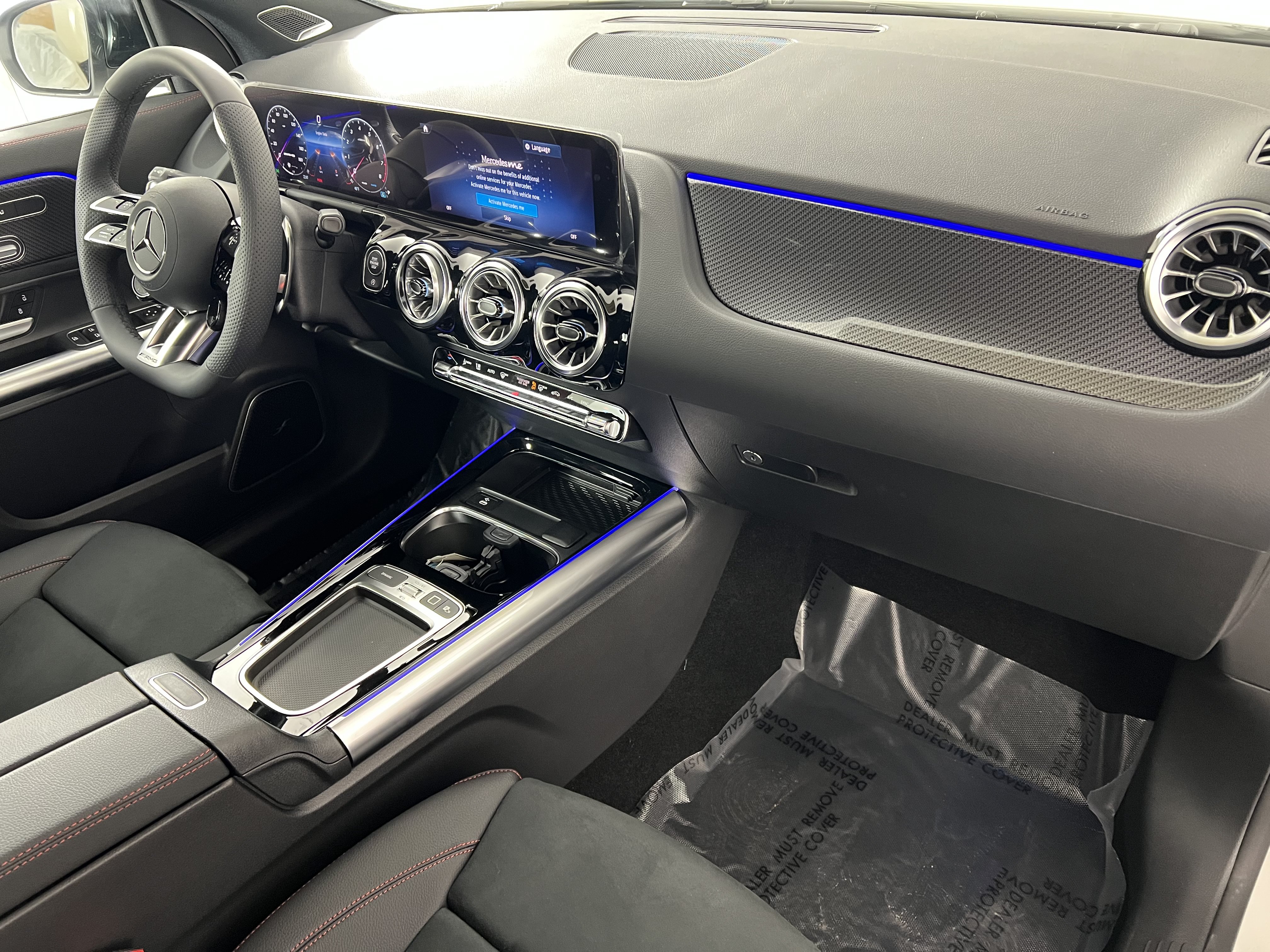 Used 2025 Mercedes-Benz GLA 35 AMG 4MATIC image 26