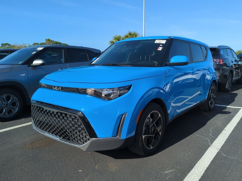 Certified 2025 Kia Soul EX image 4