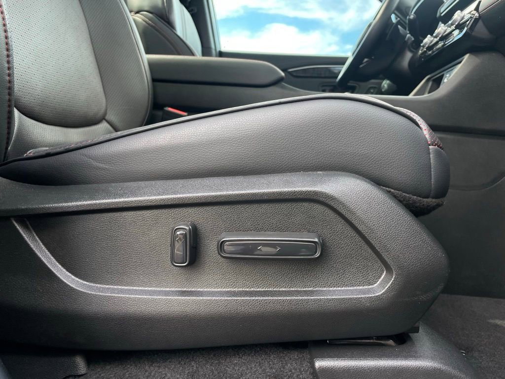 Used 2025 Honda Pilot Black Edition image 34