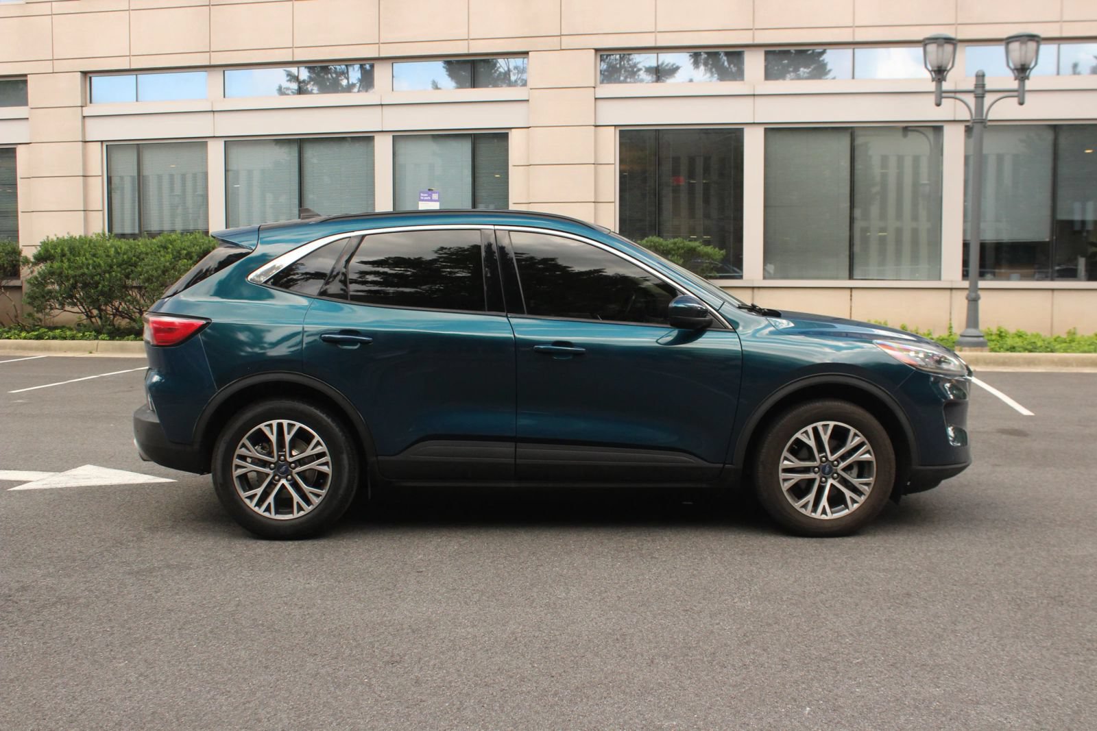 Used 2020 Ford Escape SEL AWD/4WD image 6