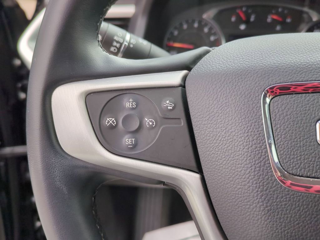 Used 2023 GMC Acadia SLT image 15