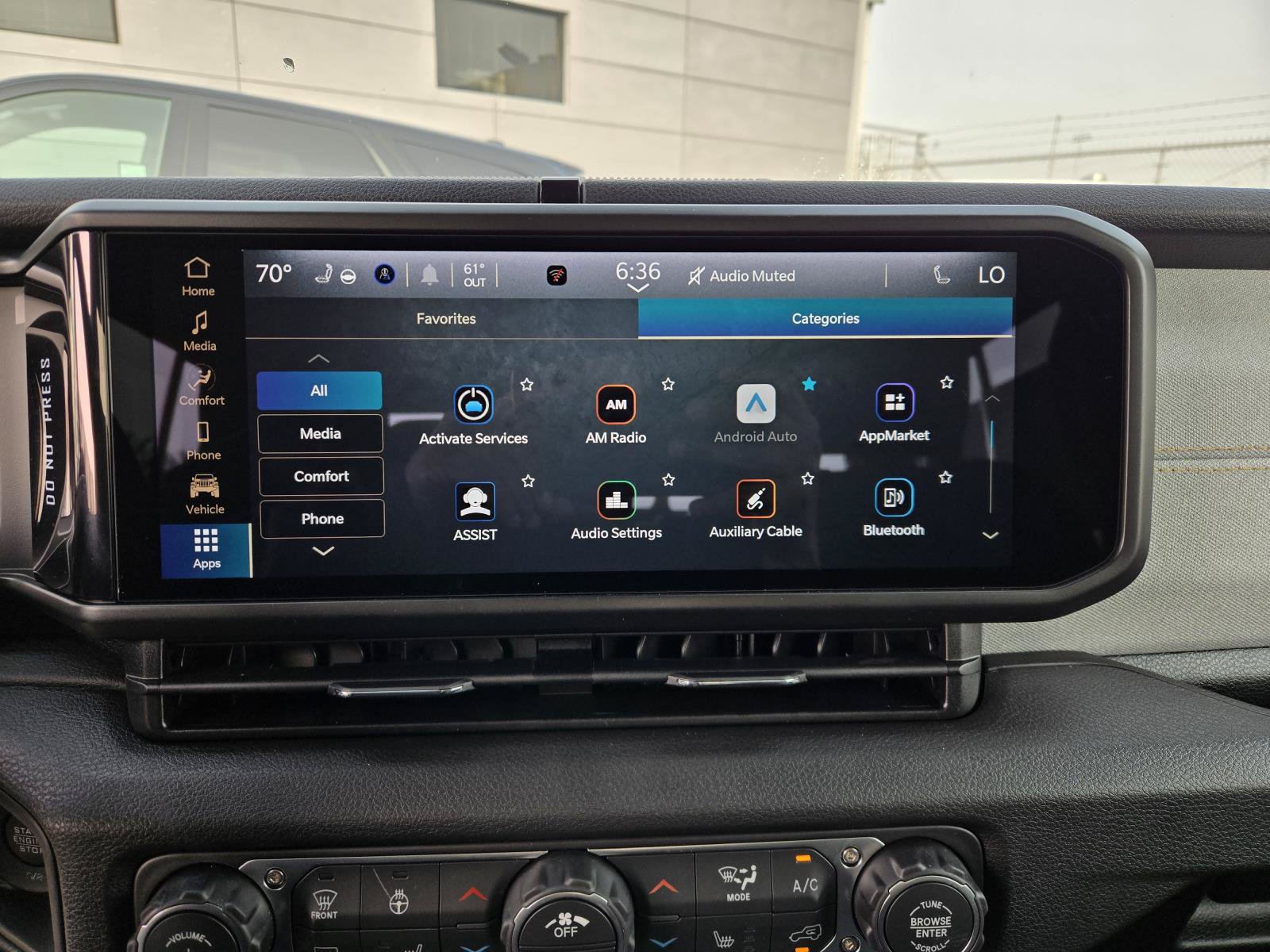 New 2026 Jeep Gladiator Sport AWD/4WD image 7