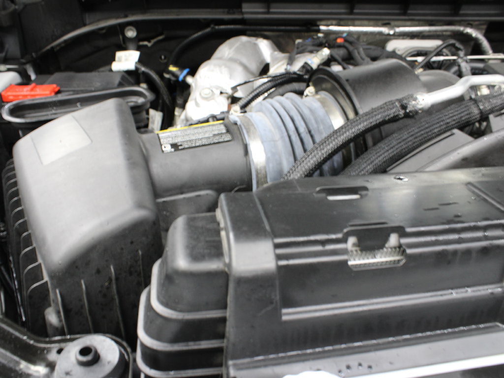 Used 2025 Chevrolet Silverado 2500 LTZ w/ LTZ Premium Package AWD/4WD image 39