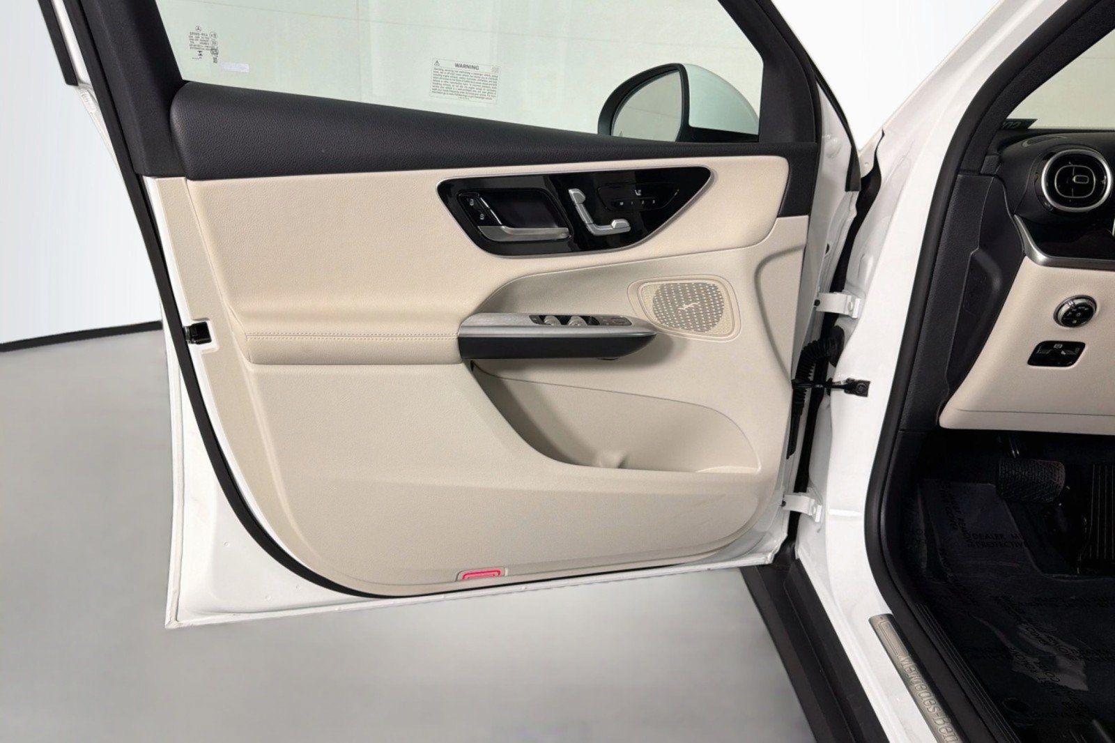Certified 2026 Mercedes-Benz GLC 300 4MATIC image 23