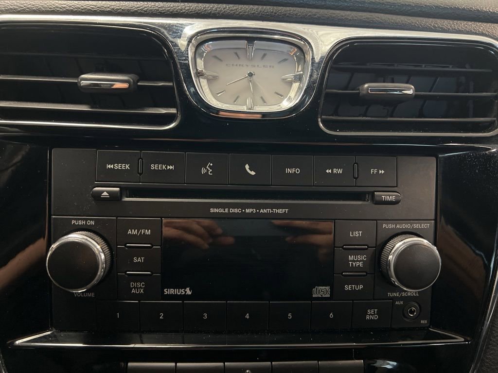 Used 2014 Chrysler 200 Limited w/ 200 S V6 Premium Group image 19