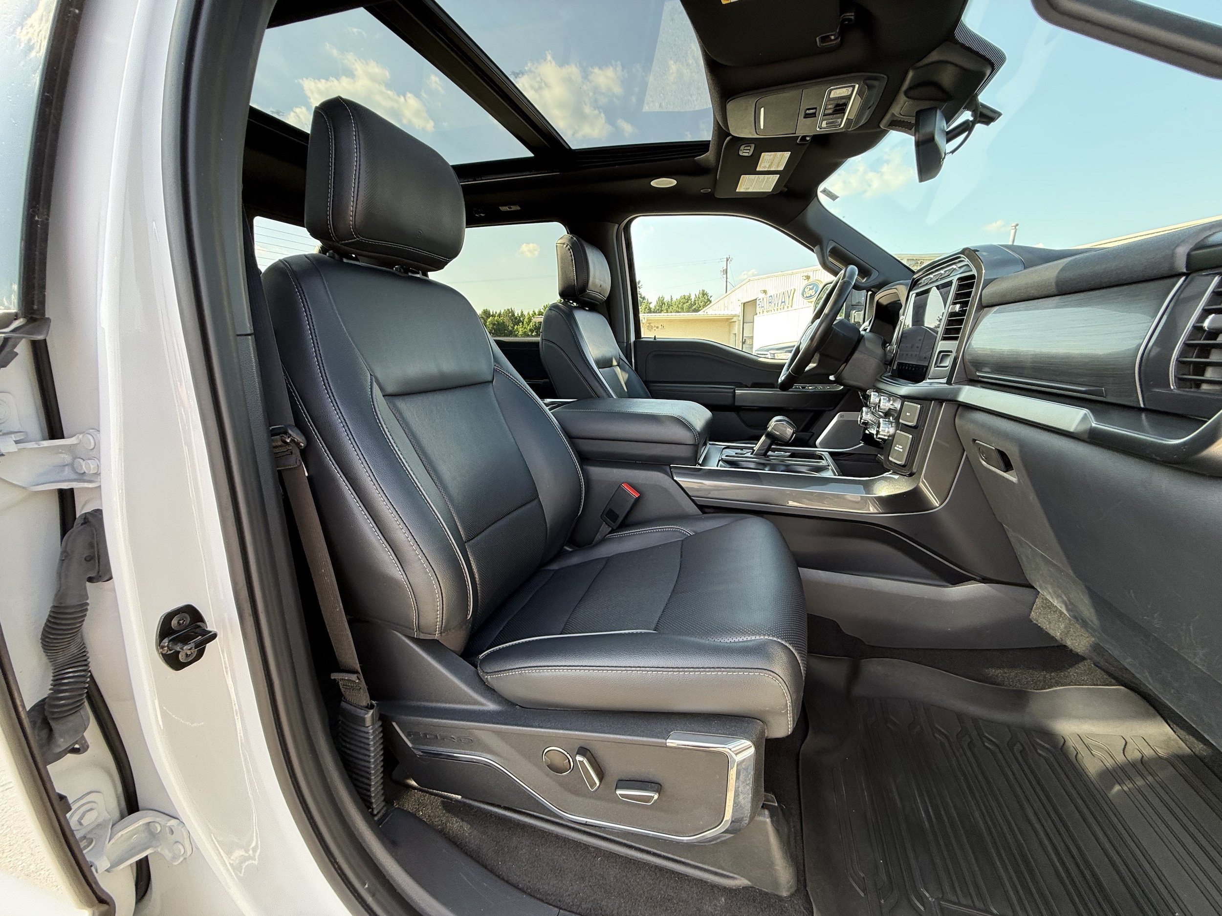 Certified 2023 Ford F150 Lariat w/ Equipment Group 502A High AWD/4WD image 16