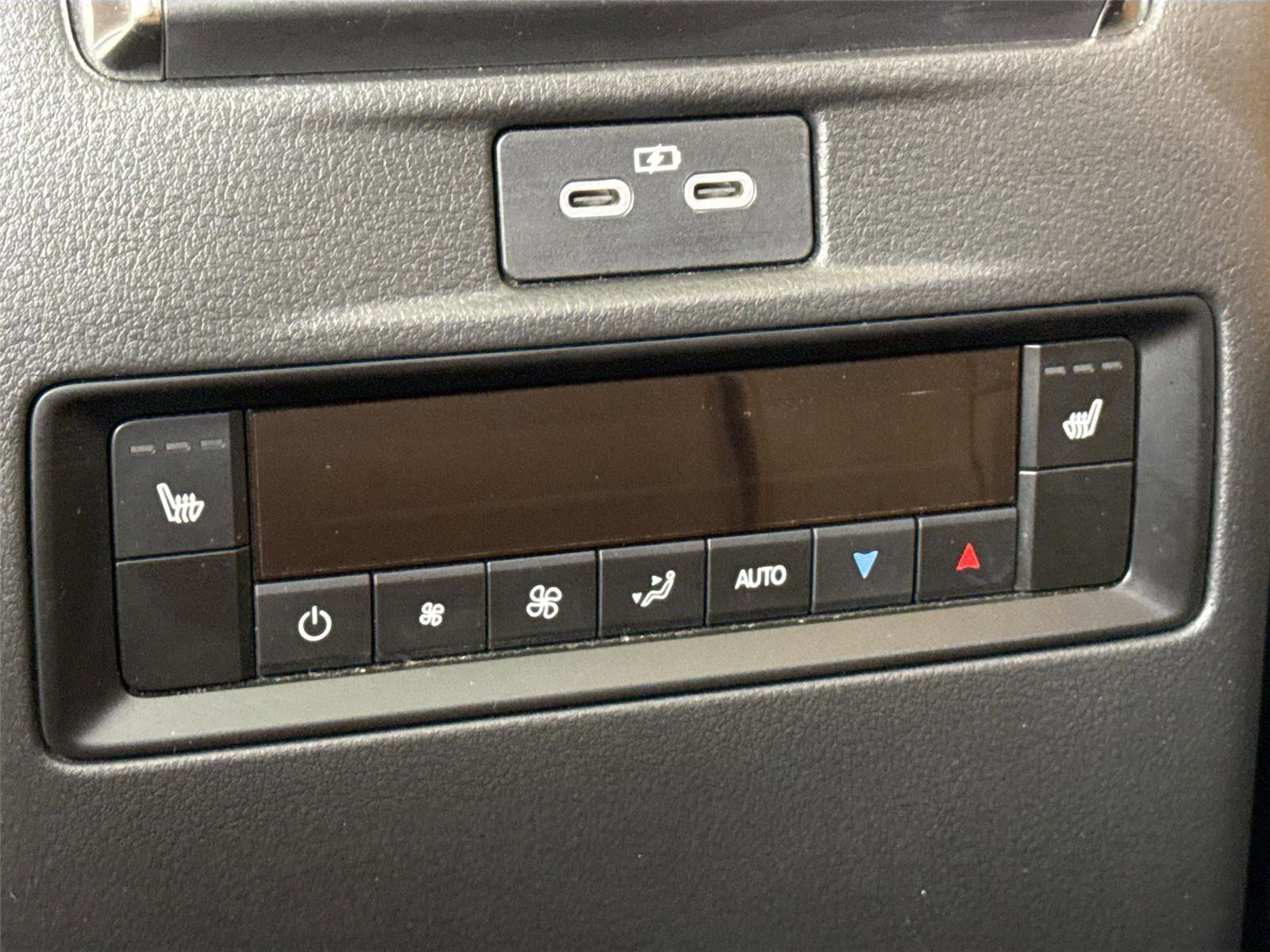 Certified 2025 MAZDA CX-70 3.3 Turbo S w/ Premium Plus image 39