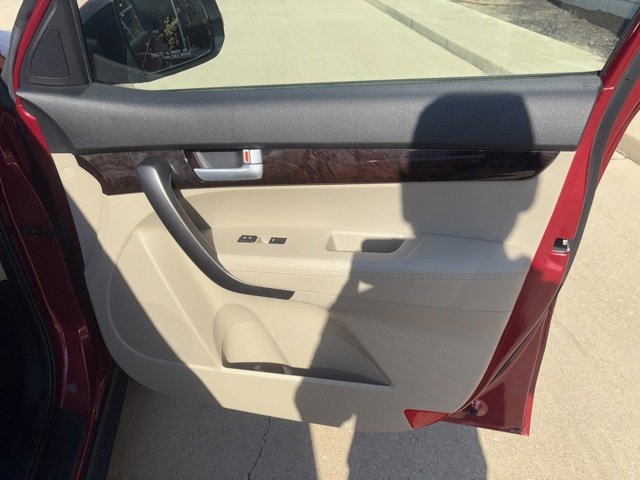 Used 2015 Kia Sorento LX image 18