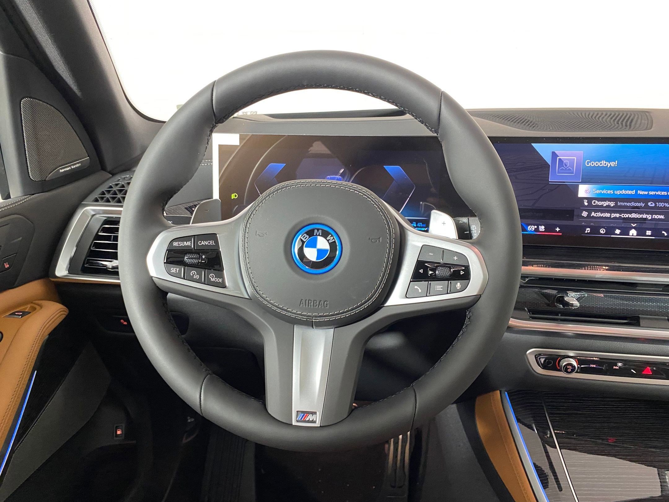 Used 2026 BMW X5 xDrive50e w/ M Sport Package image 13