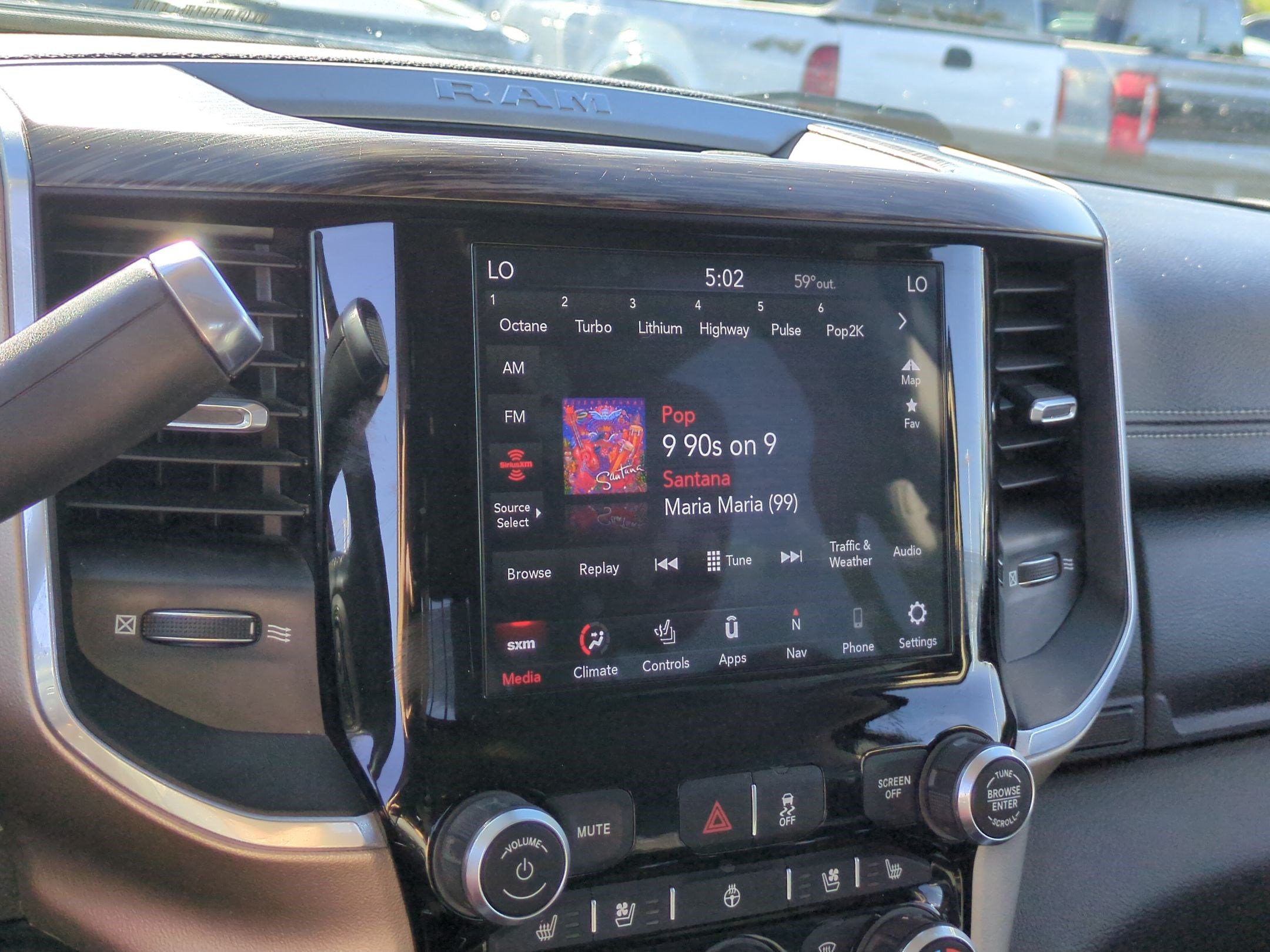 Used 2019 RAM 3500 Laramie AWD/4WD image 23