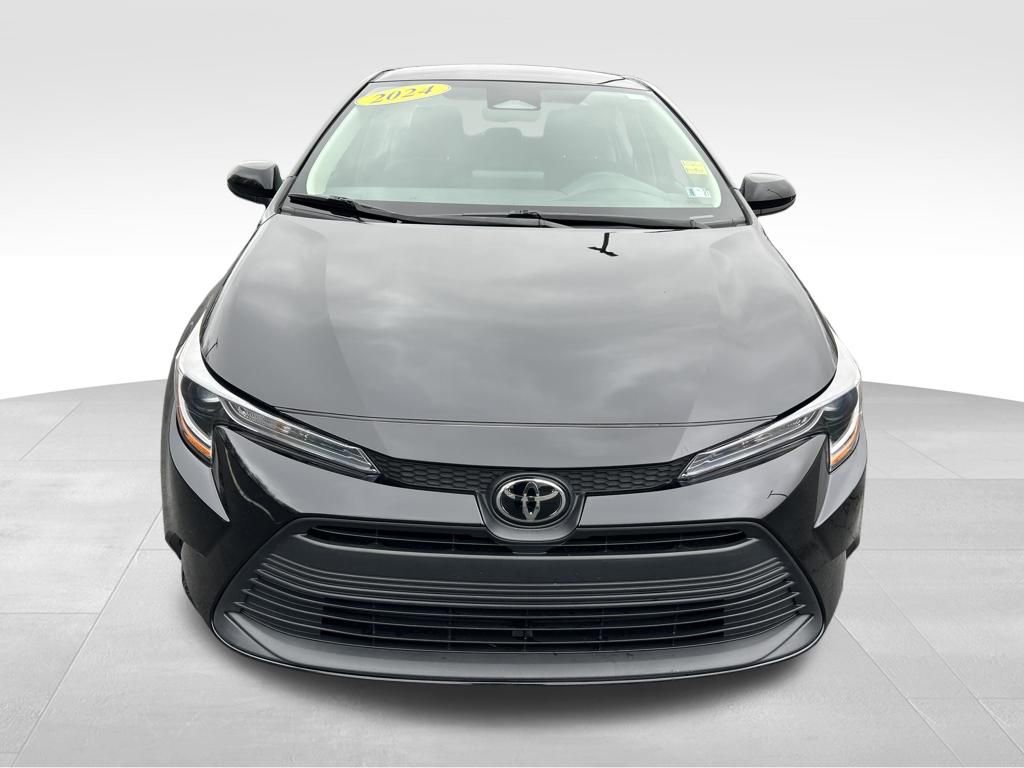 Used 2024 Toyota Corolla LE image 8