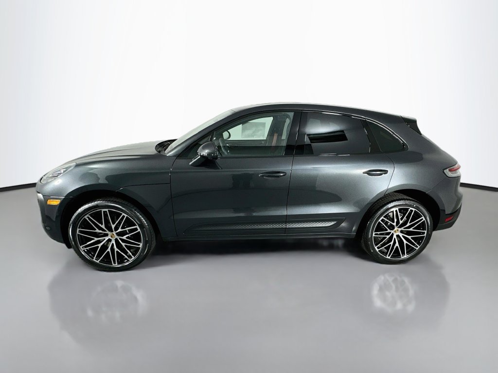 Certified 2026 Porsche Macan AWD/4WD image 2