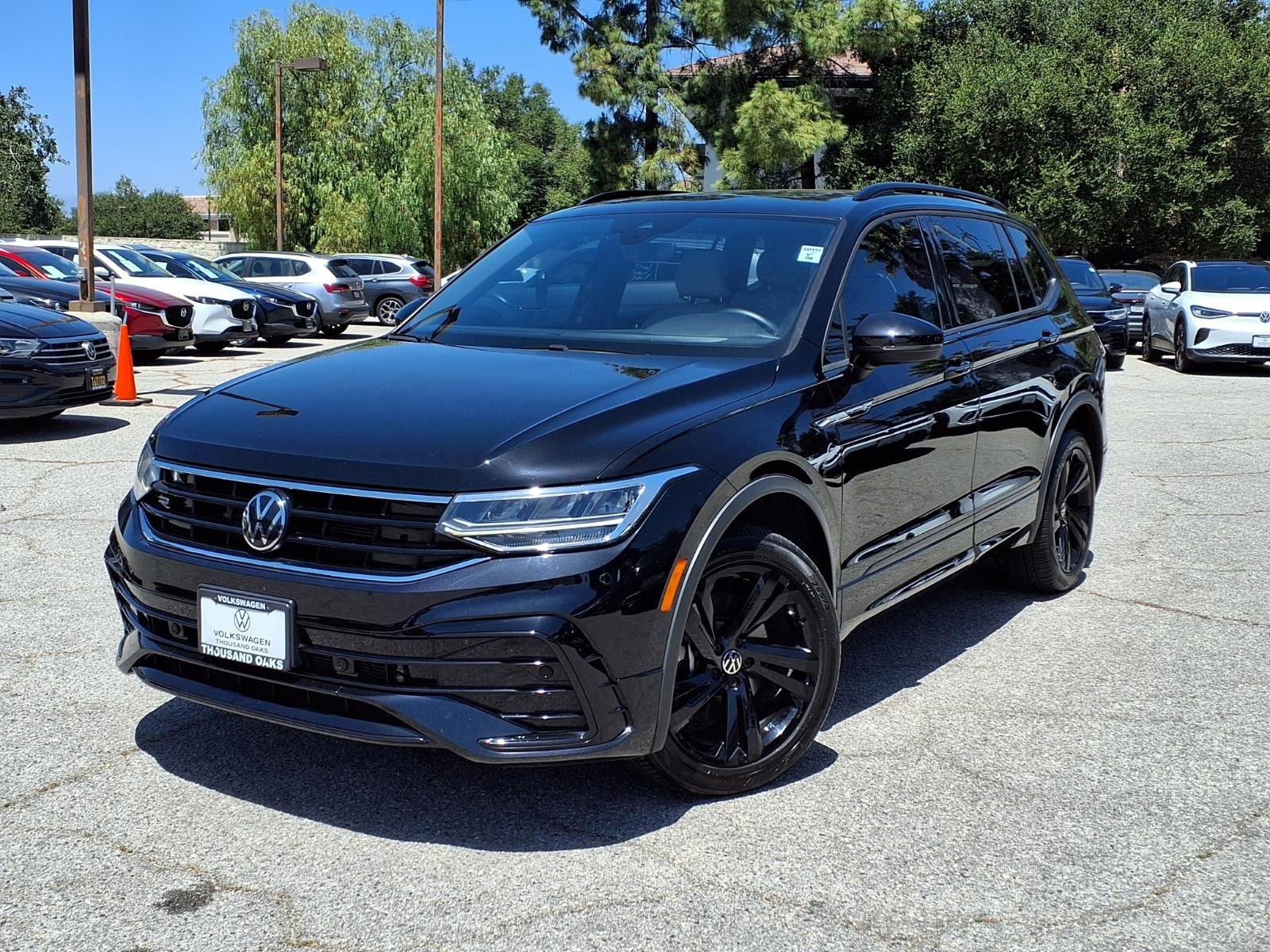 Used 2023 Volkswagen Tiguan SE R-Line FWD image 25