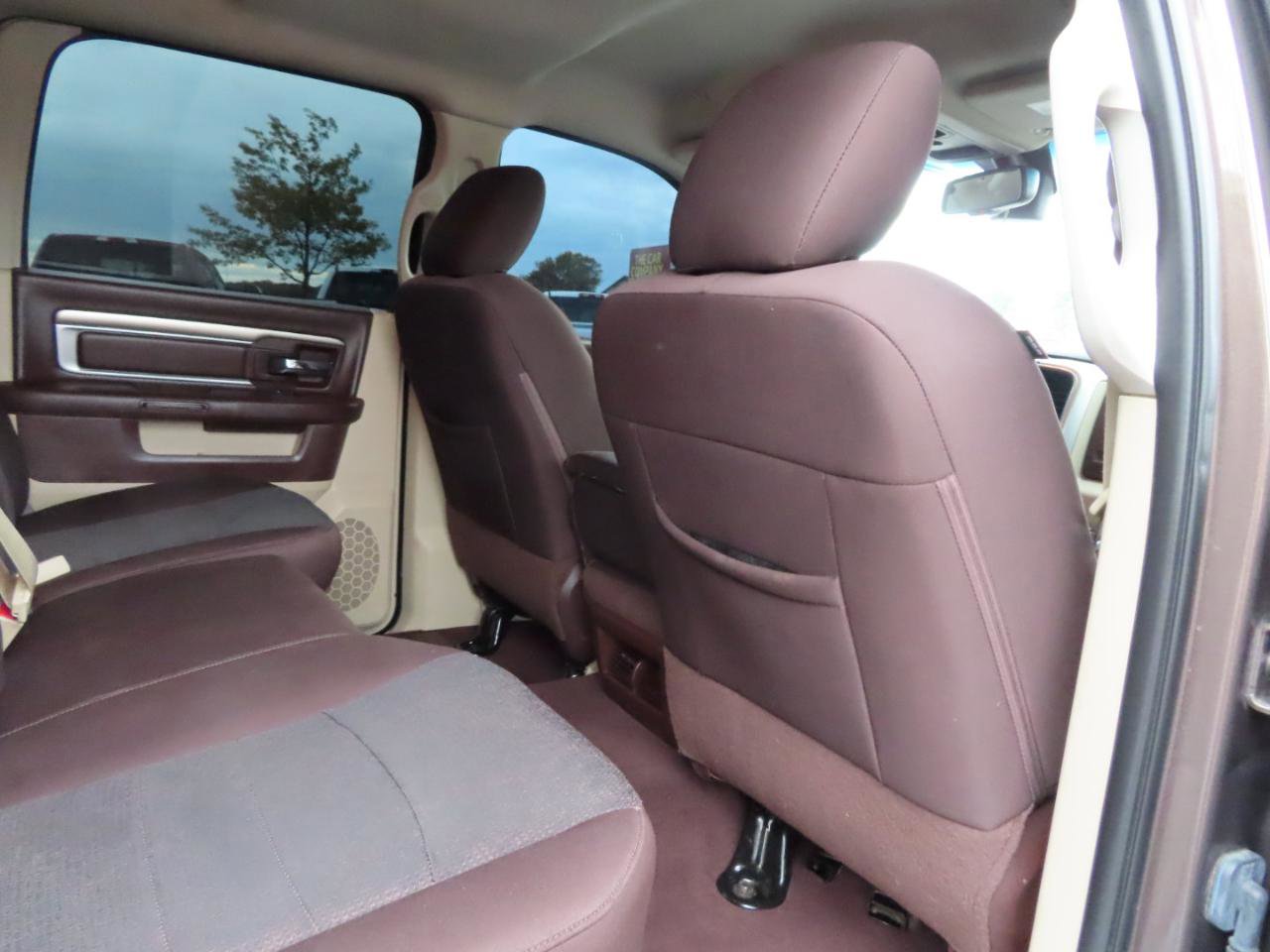 Used 2018 RAM 3500 SLT w/ Luxury Group AWD/4WD image 47
