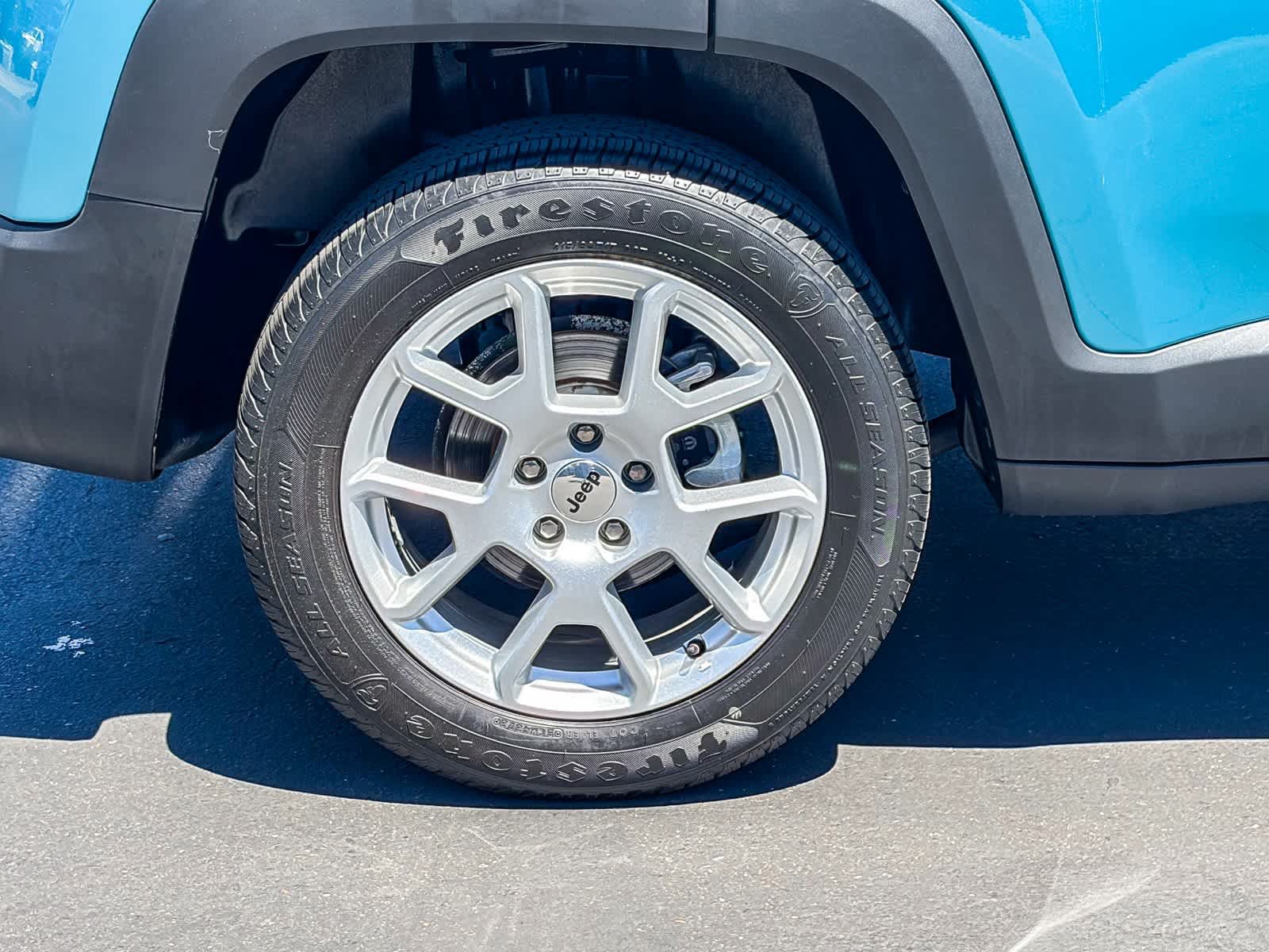 Used 2022 Jeep Renegade Latitude AWD/4WD image 10