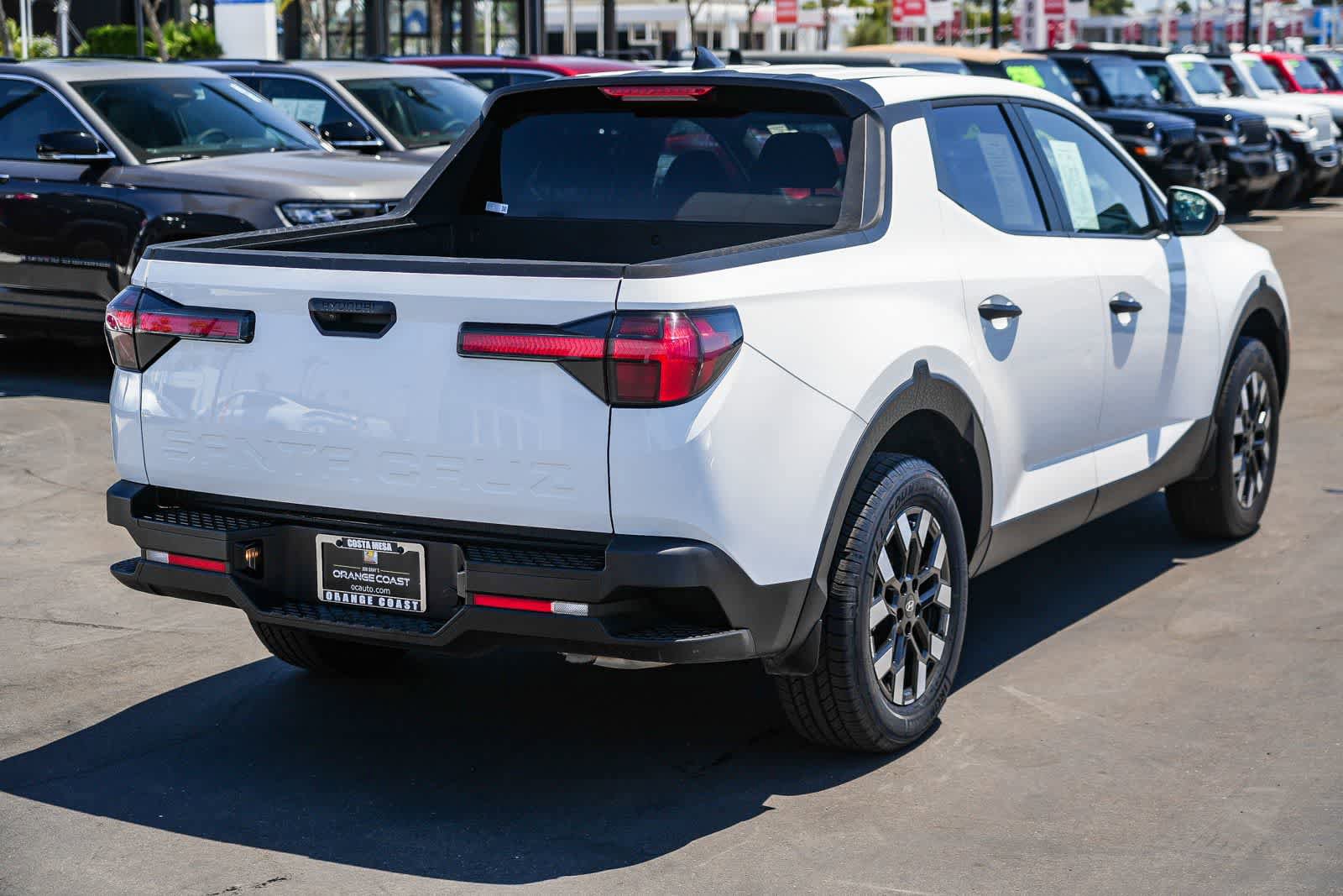 Used 2025 Hyundai Santa Cruz SE FWD image 6