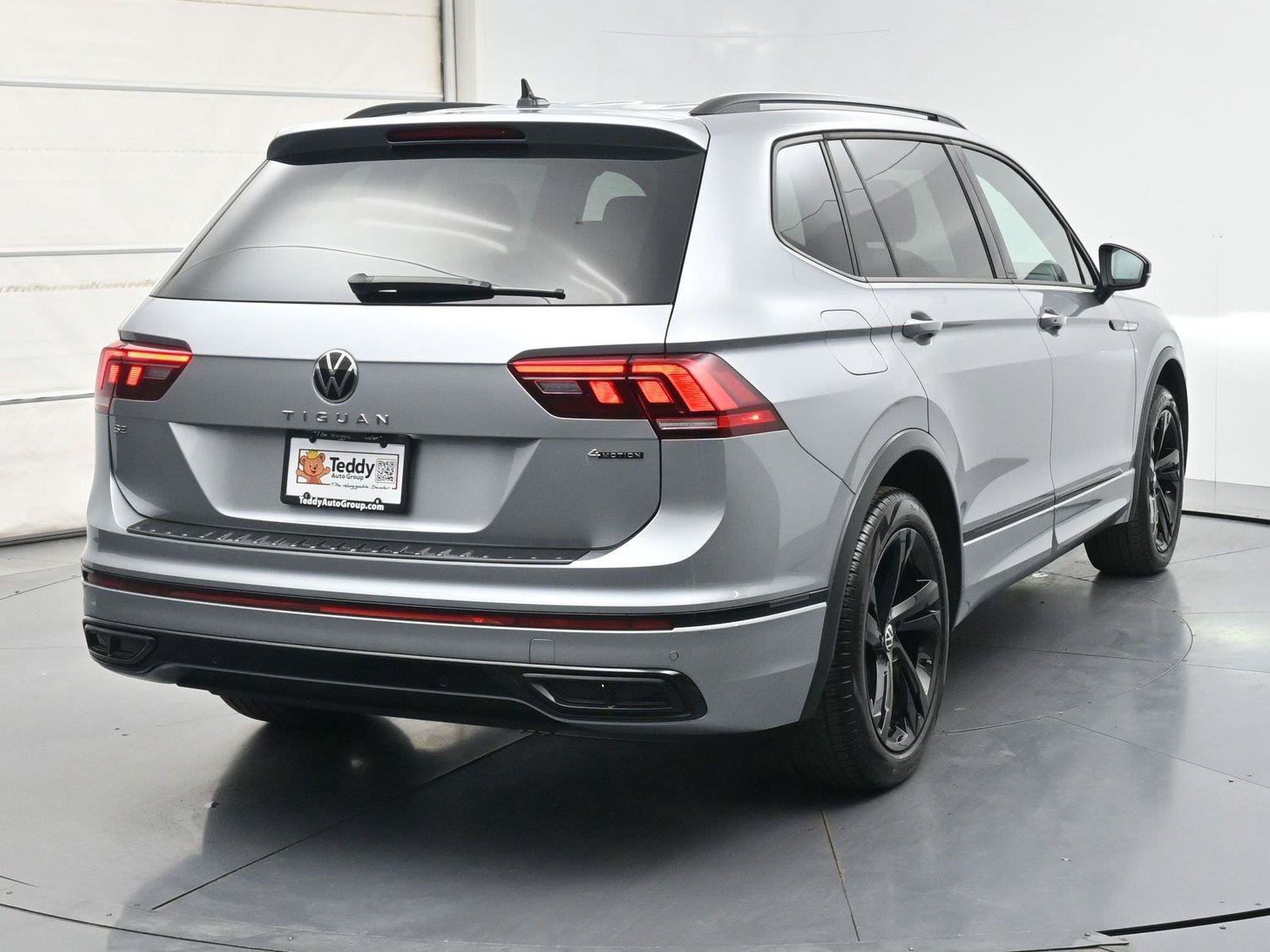 Used 2024 Volkswagen Tiguan SE R-Line AWD/4WD image 24
