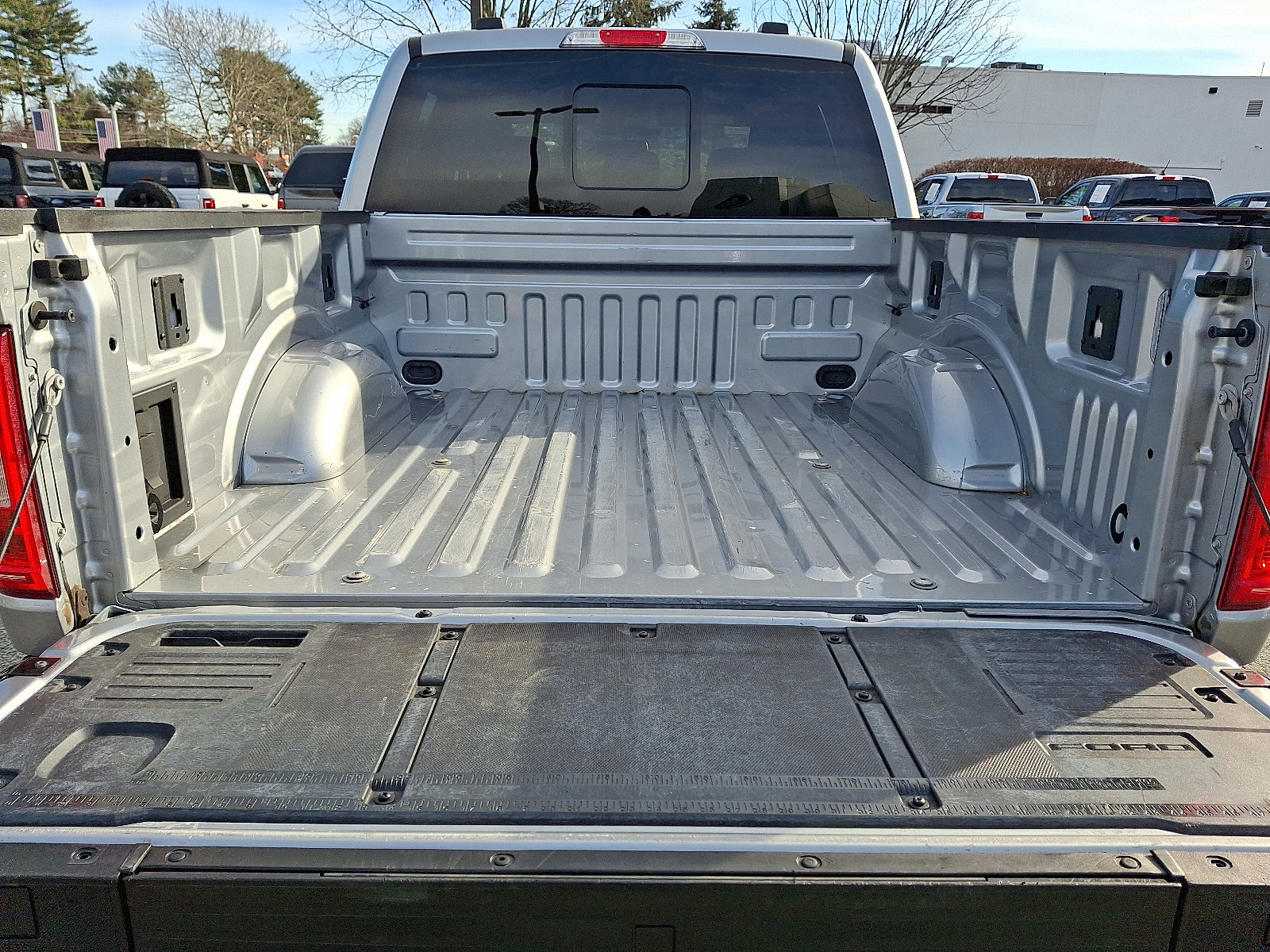 Certified 2022 Ford F150 XLT w/ Equipment Group 302A High image 31