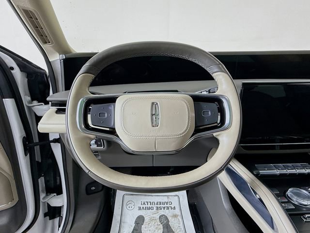 Used 2024 Lincoln Nautilus Premier w/ Equipment Group 102A image 11