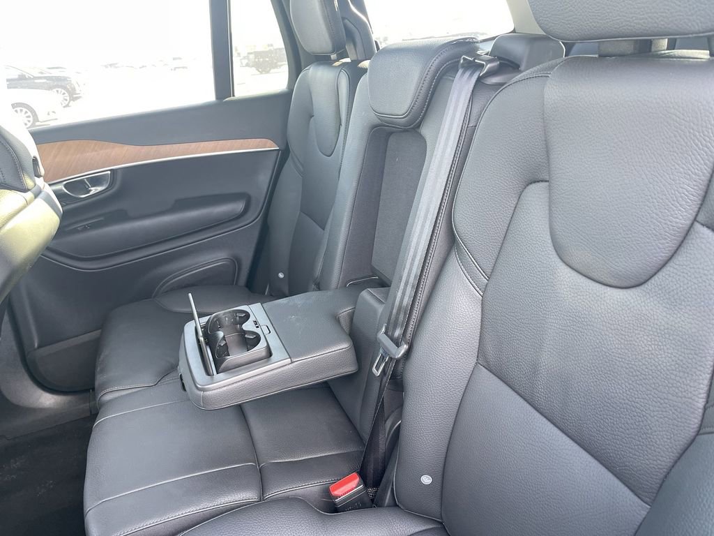Used 2025 Volvo XC90 B6 Plus image 38