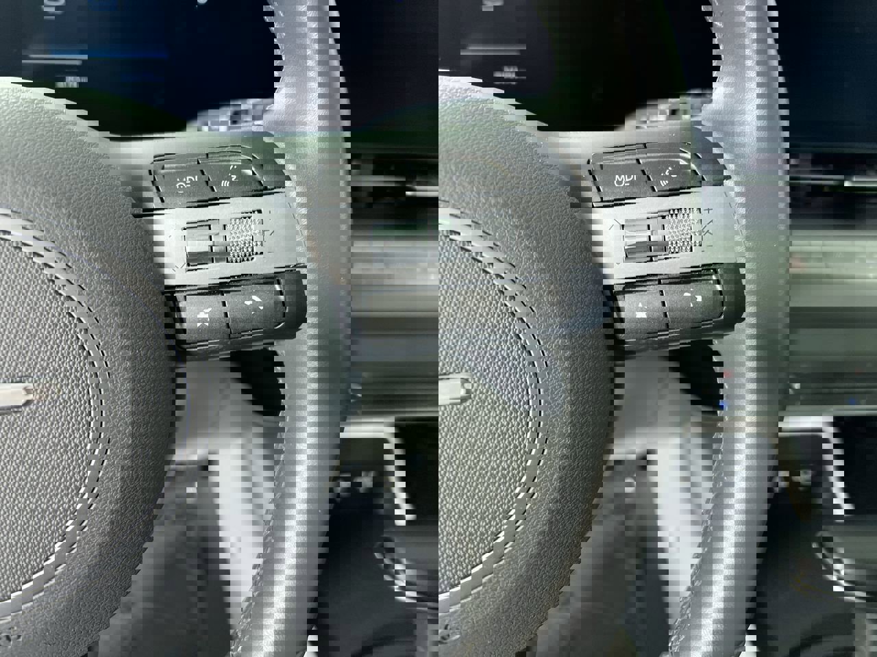 Used 2025 Hyundai Kona SEL image 17