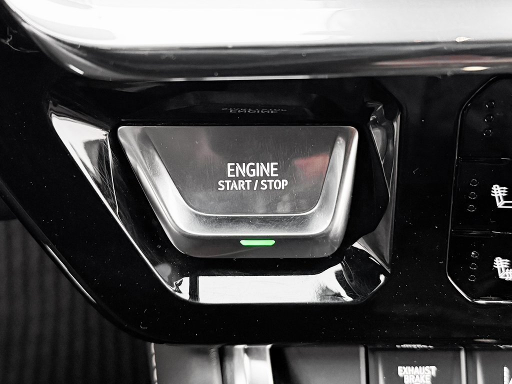 Used 2024 GMC Sierra 3500 Denali Ultimate image 10