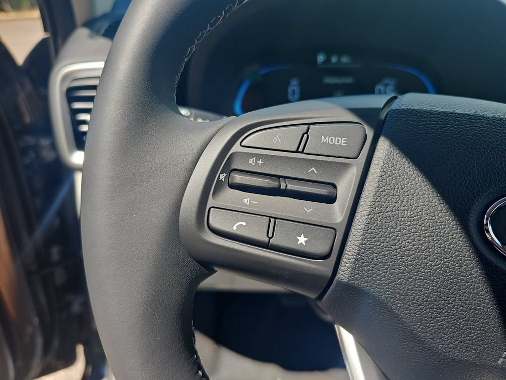 New 2026 Hyundai Venue SEL FWD image 16