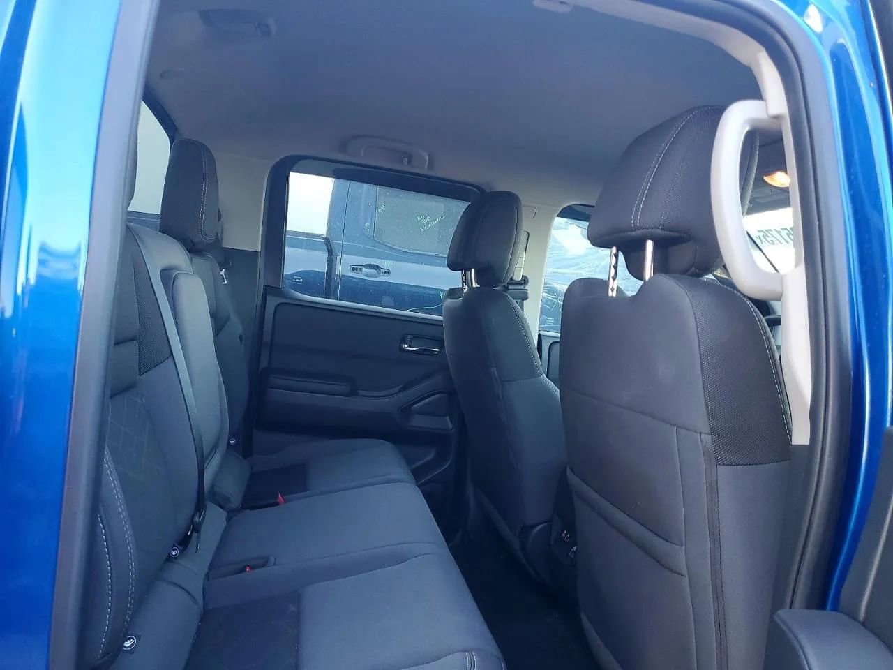 Used 2025 Nissan Frontier SV w/ SV Convenience Package RWD image 11