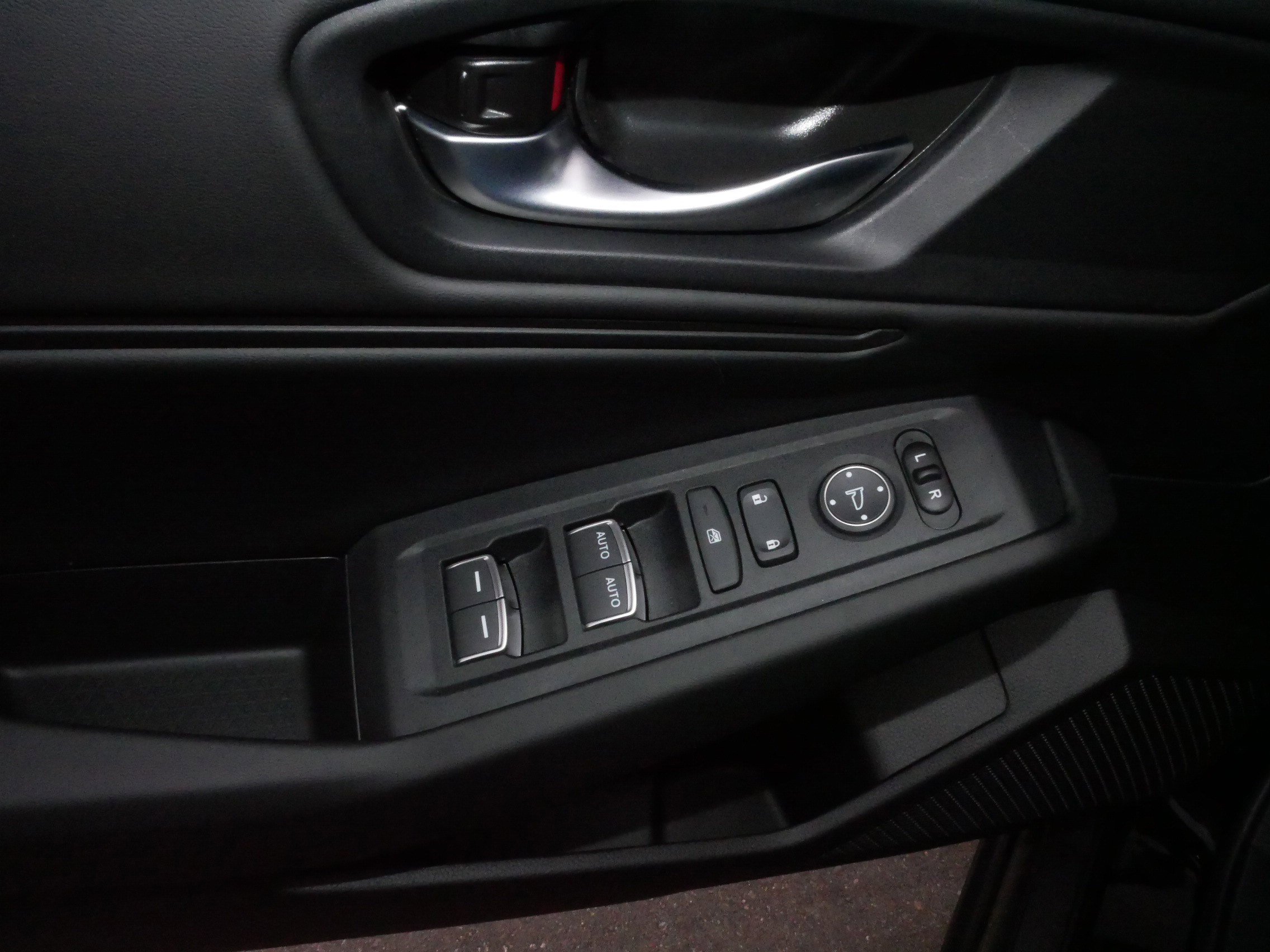 Certified 2025 Honda Accord SE image 19