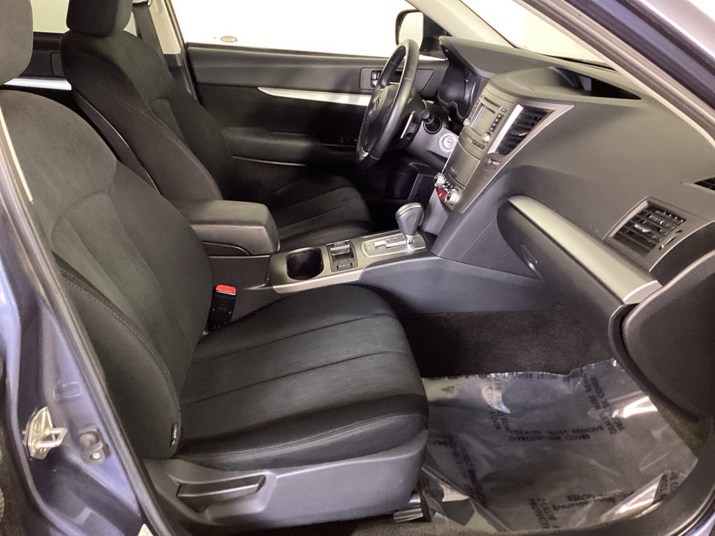 Used 2014 Subaru Outback 2.5i Premium w/ Moonroof Package AWD/4WD image 9