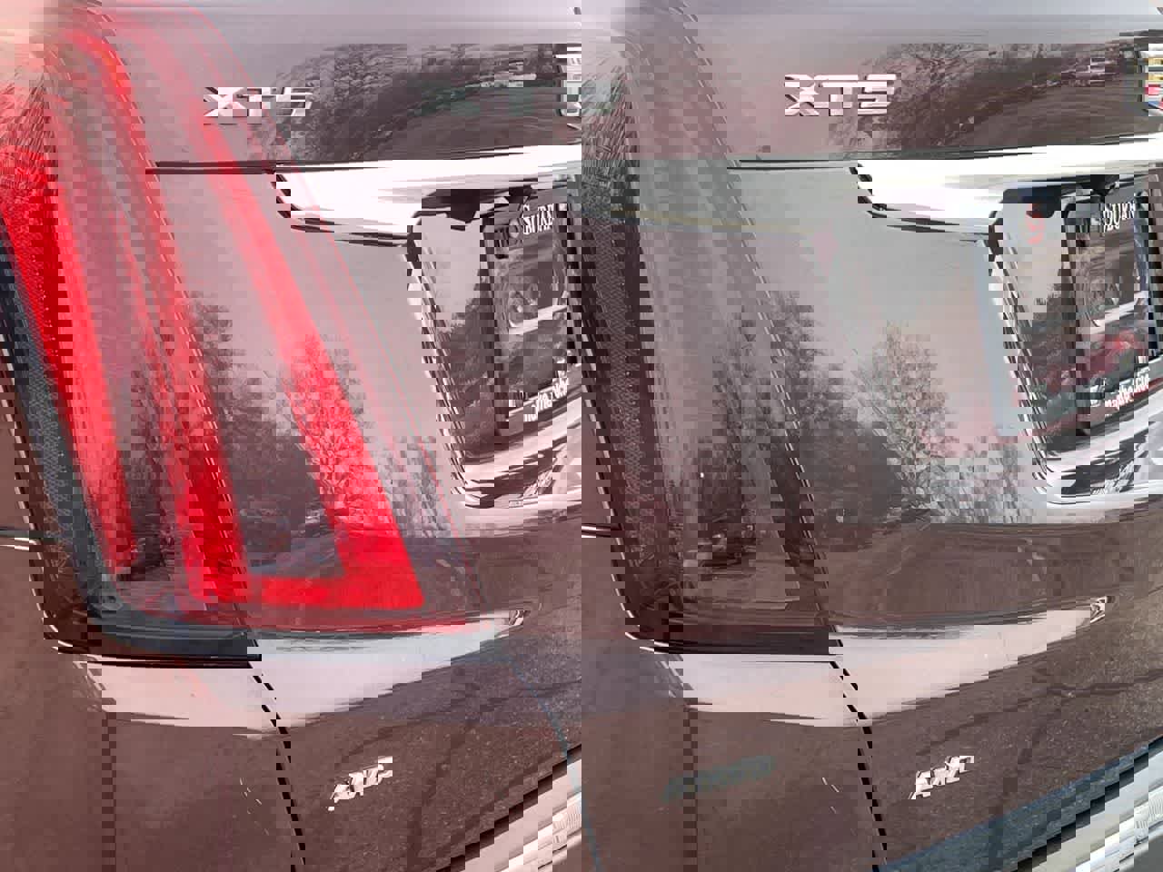 Certified 2023 Cadillac XT5 Premium Luxury w/ LPO, Floor Liner Package image 40