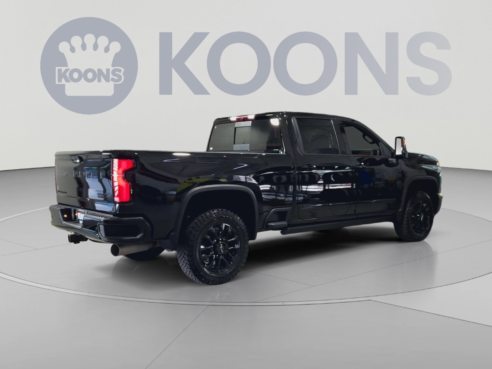 Used 2026 Chevrolet Silverado 2500 High Country w/ Midnight Edition AWD/4WD image 11
