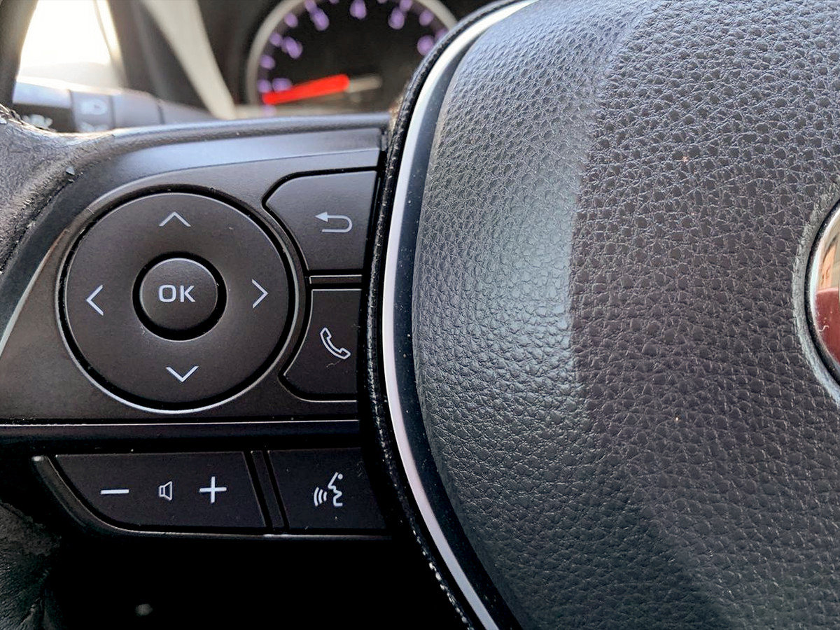 Used 2019 Toyota RAV4 XLE Premium FWD image 18