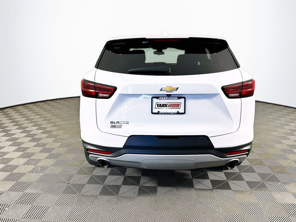 Used 2023 Chevrolet Blazer LT FWD image 9