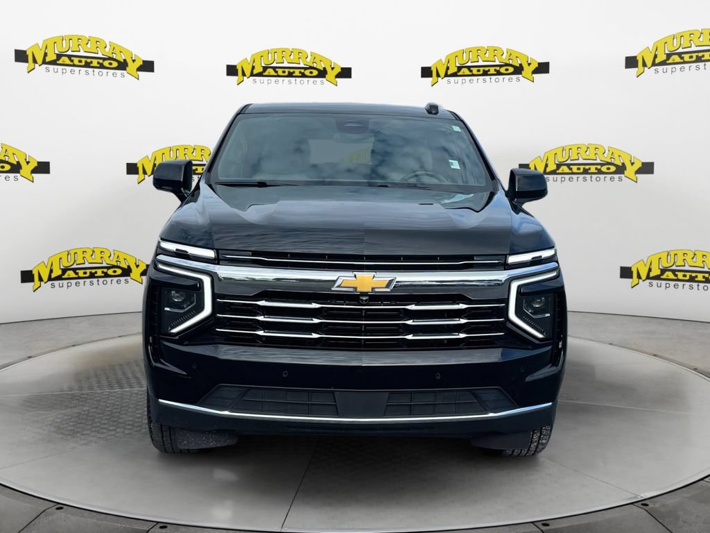 Used 2025 Chevrolet Suburban LT RWD image 11