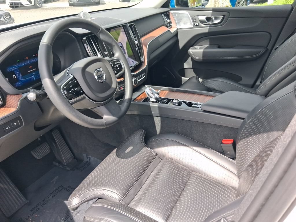 Certified 2024 Volvo XC60 T8 Ultimate AWD/4WD image 13