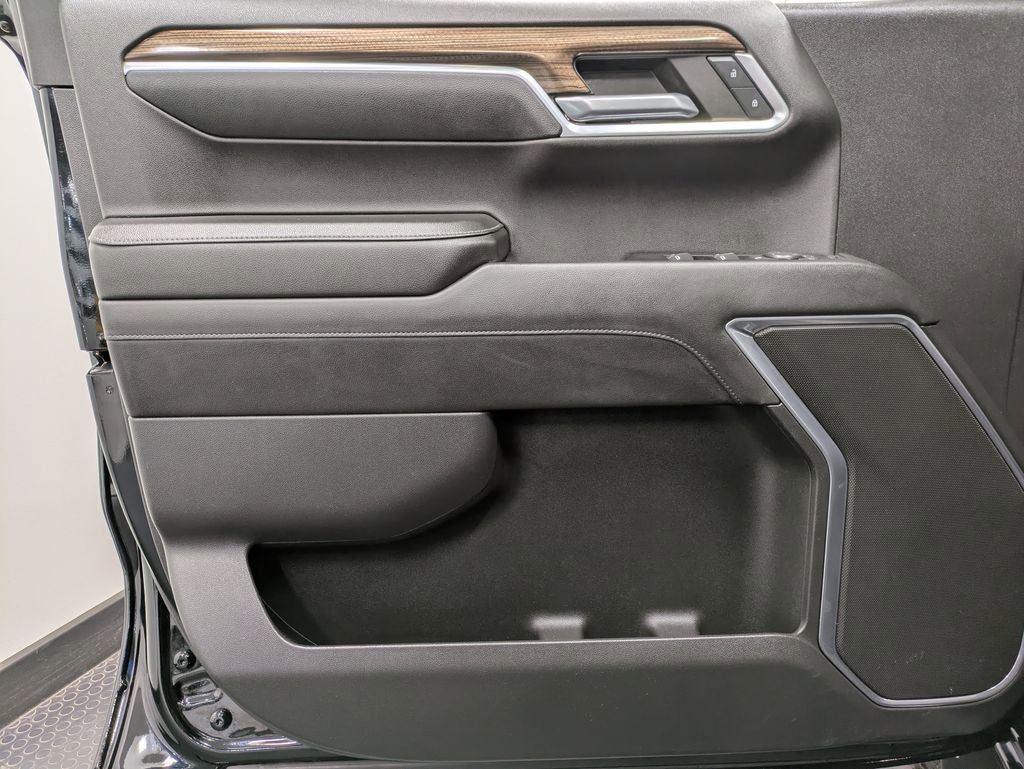 Used 2022 Chevrolet Silverado 1500 RST image 8