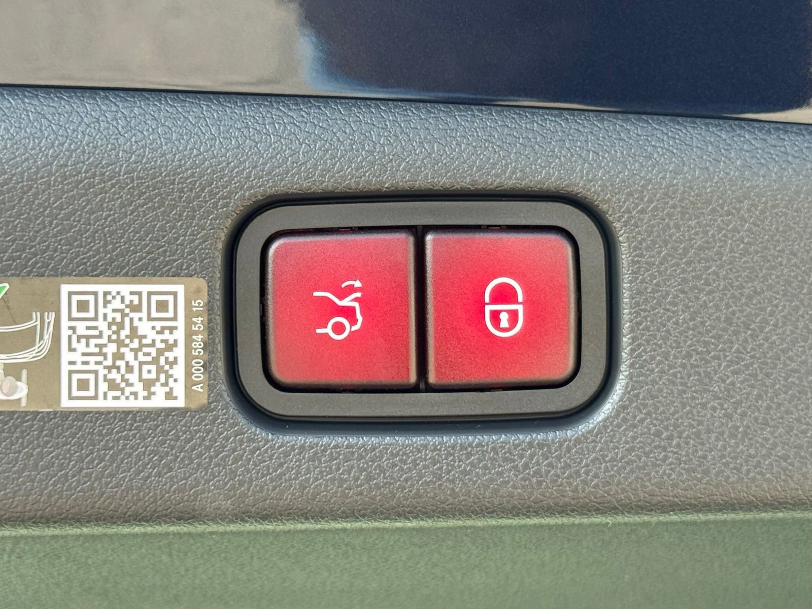 Used 2026 Mercedes-Benz E 350 Sedan image 17